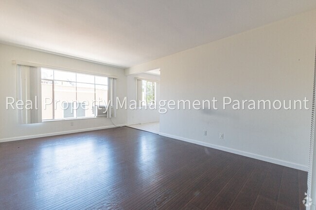 Building Photo - Beautiful 1 bed 1 bath for rent Unit #3 Rental