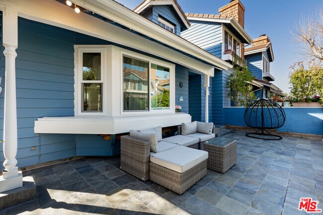 Photo - 18721 Hatteras St Unit 10