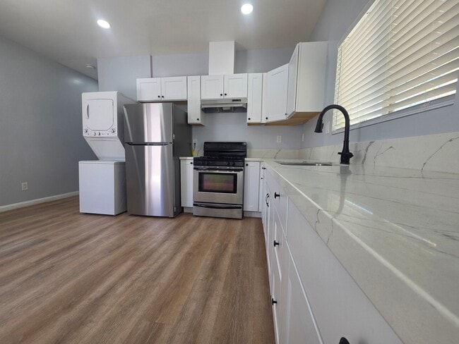 Photo - 1715 W 64th St Unit 1/2