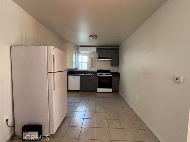 Photo - 3033 Sherwood Ave