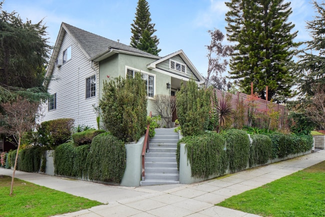 Building Photo - 2302 Berkeley Ave