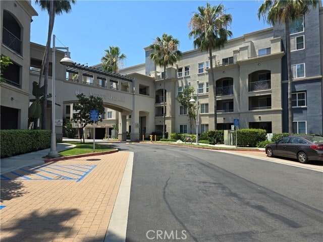 Building Photo - 2225 Scholarship