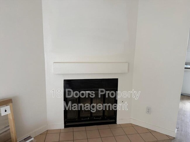 Photo - 4375 44th St