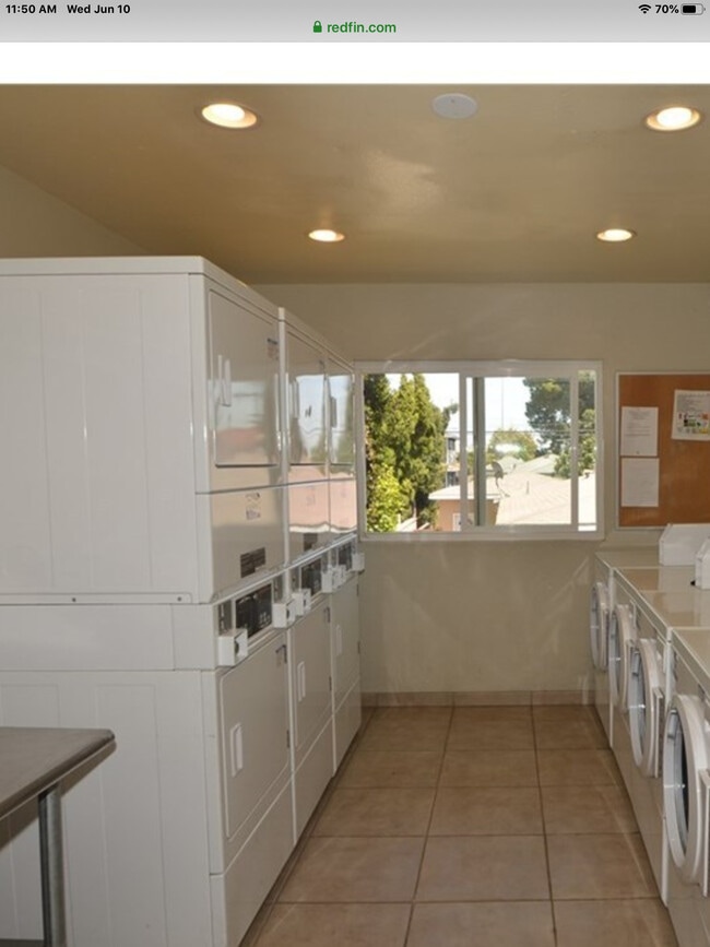 Community Laundry Room - 4727 W 147th St Unit 252