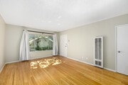 1BR, 1BA - 700SF - Living Room - 1438 10th St