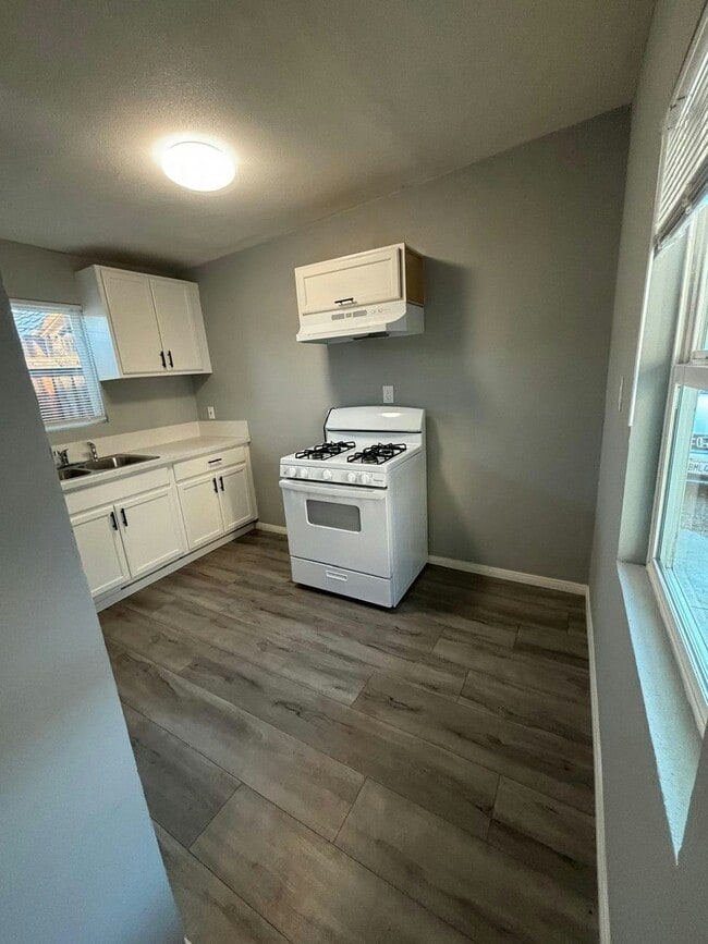 Photo - 3721 Byron St Unit 3727
