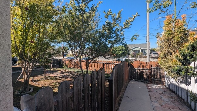 Photo - 312 W Olive St