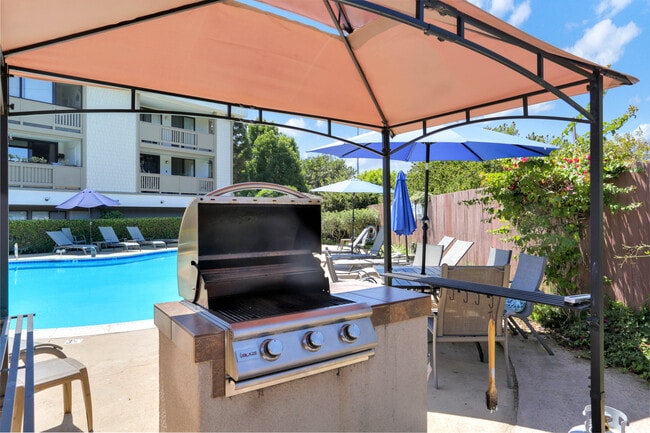 Photo - 3098 Rue D’Orleans Unit 334