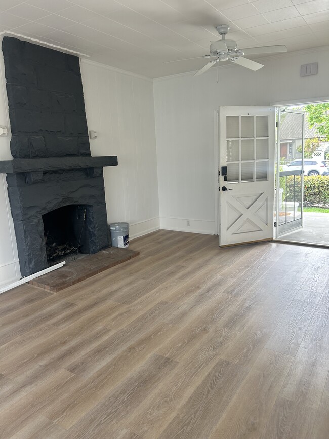 Photo - 124 W Pedregosa St Unit 1