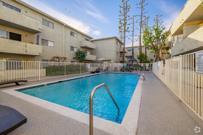 Other - Oak Tree Apartments