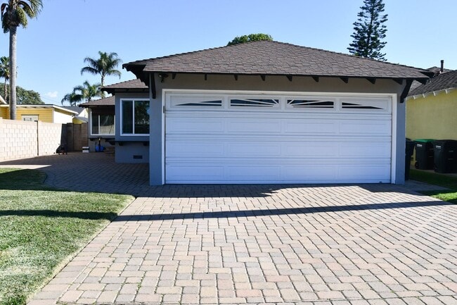 Building Photo - Jameson (167-169) Unit Jameson (169)