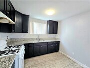 Photo - 715 W 58th St