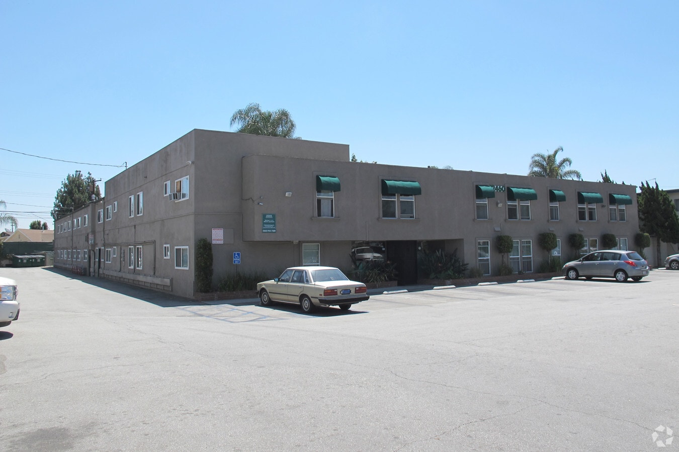 The Lakewood Apartments - The Lakewood Apartments