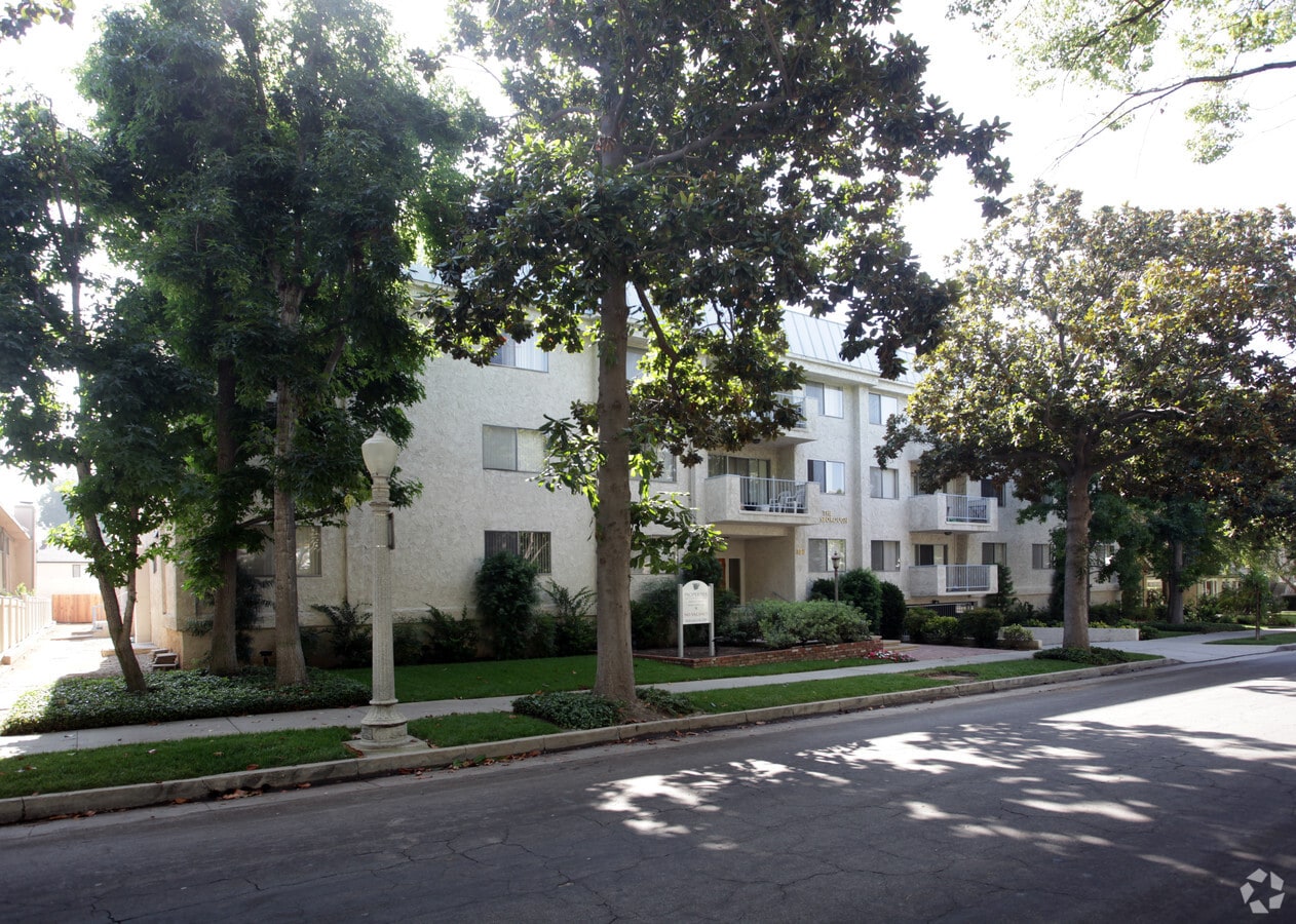 350 Oakland - 350 S Oakland Apartments