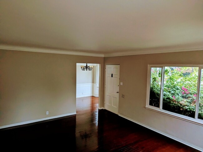 Living room - 1128 16th St Unit Front House