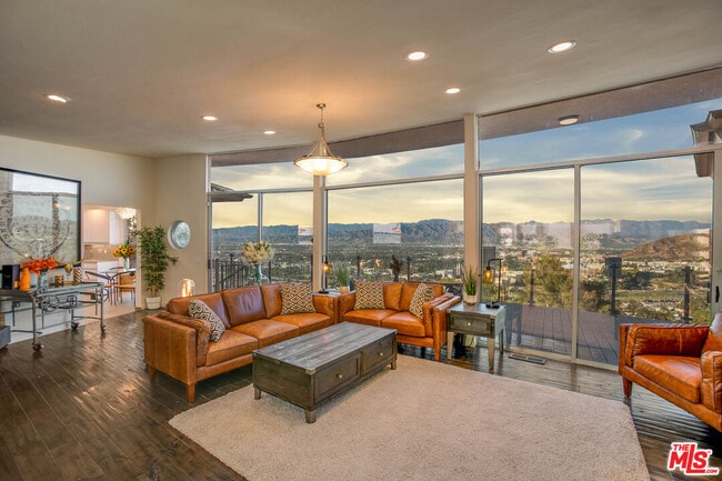 Photo - 3212 Wrightwood Dr