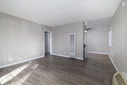 2BR, 1BA - 800SF - Dining Room - 1336 W Stoneridge Ct.