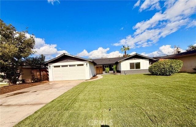 Photo - 25556 Lomas Verdes St