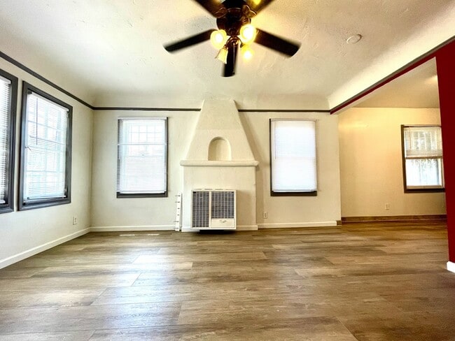 Photo - 1339-1345 S. Sycamore Avenue Unit 1345