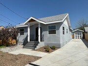 Main Entry - 513 Archwood Pl Unit 1