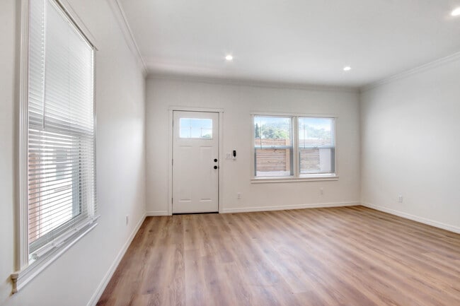 Photo - Sunset Apartments