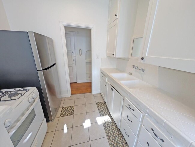 Photo - 626 Cochran Ave Unit 2