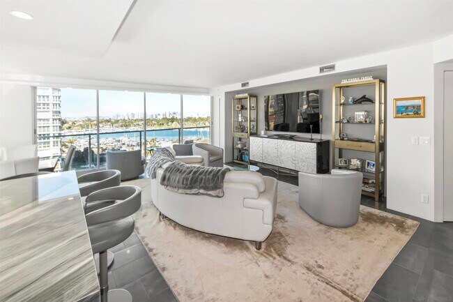 Photo - 1780 Avenida Del Mundo Unit 904