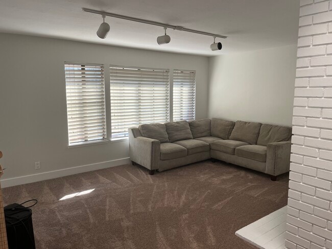 Living room - 483 Calle Amigo