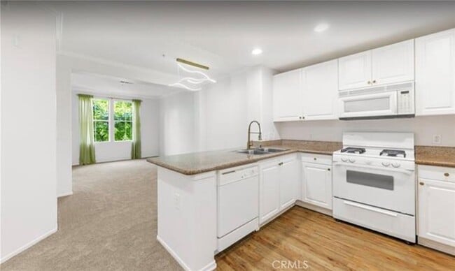 Photo - 2257 Watermarke Pl