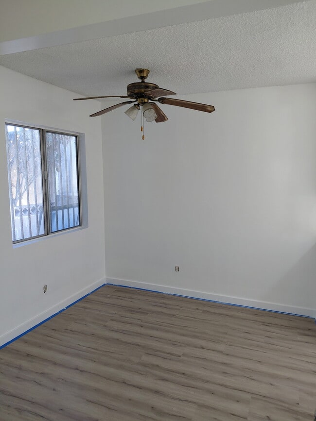 Photo - 4081 W 141st St