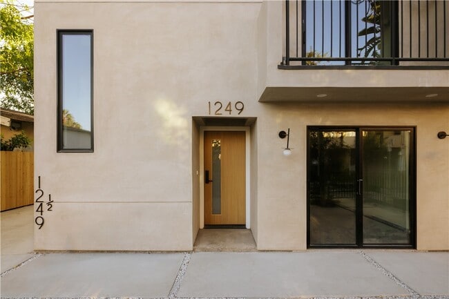 Photo - 1249 Seward St