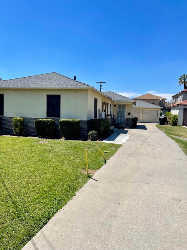 Building Photo - 1382 N Mountain View Ave Unit 1382