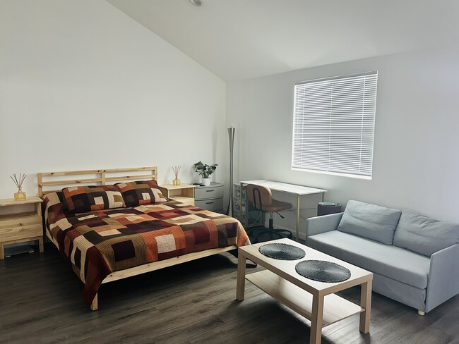 Photo - 6271 Saloma Ave