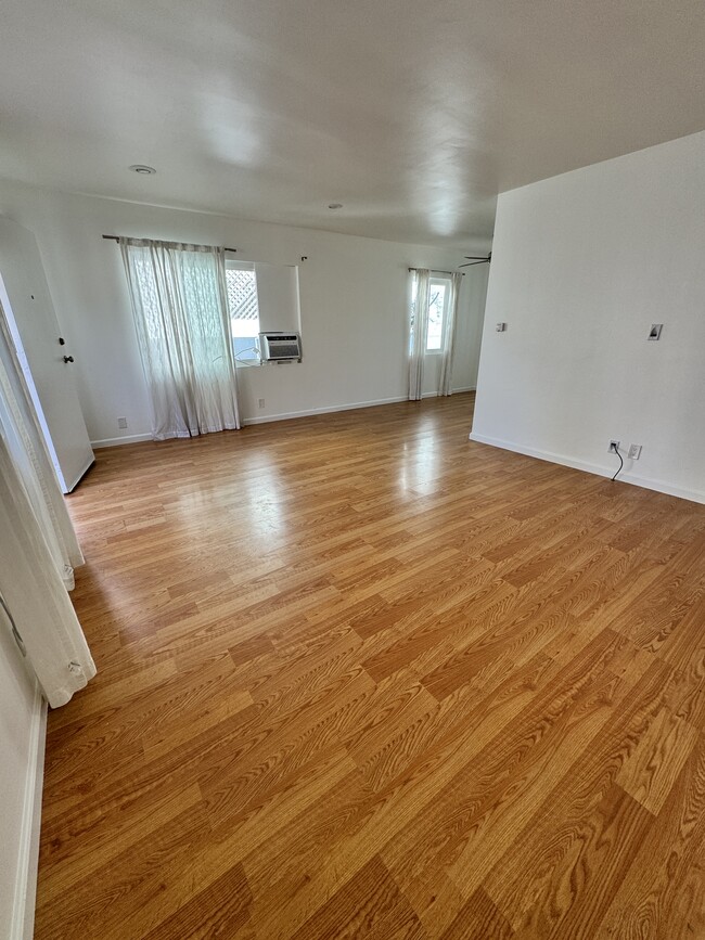 Photo - 1935 18th St Unit B
