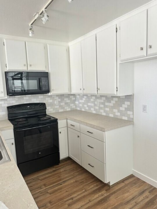 Photo - 402 N Clementine St