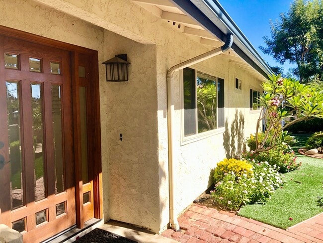 Photo - 1467 Knoll Park Ln
