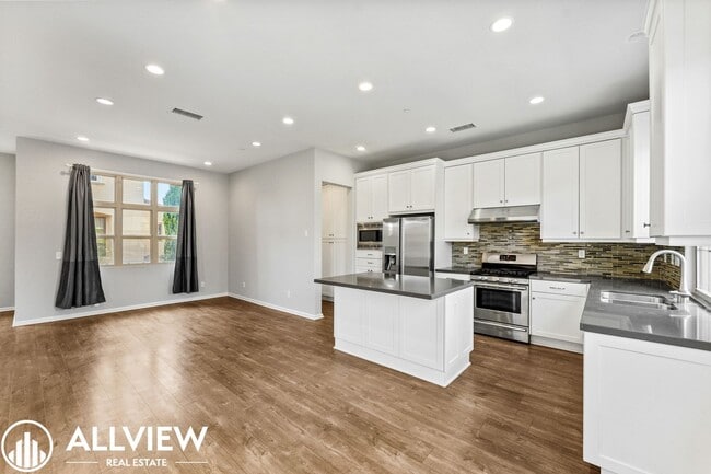 Photo - Your Next Home Awaits – Beautiful 3-Bedroom Irvine Townhome