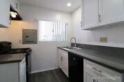 Photo - 271 S Ventura Rd Apartment Unit 1