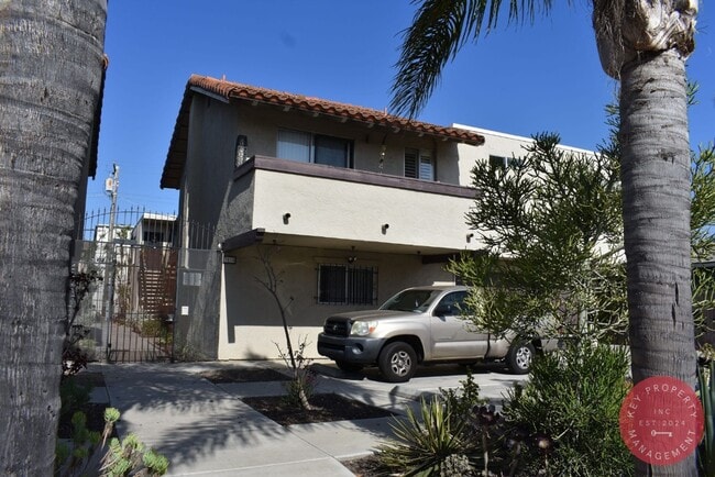 Building Photo - Charming 2-Bedroom East San Diego Apartment Unit 1