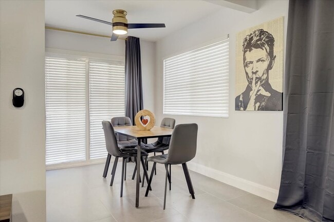 Photo - 16562 Regina Cir