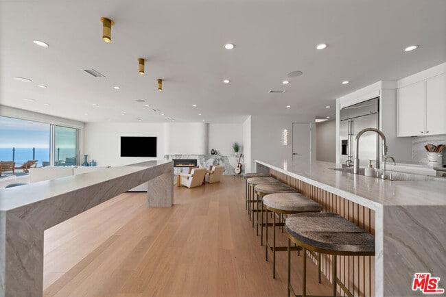 Photo - 18254 Coastline Dr