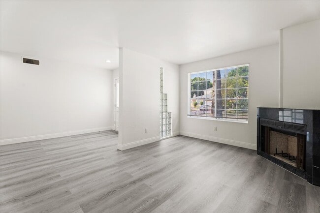 Photo - 2138 Midvale Ave