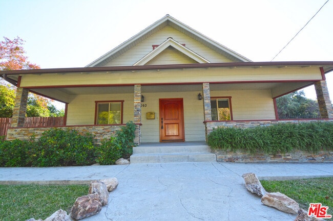 Photo - 1093 Avoca Ave House