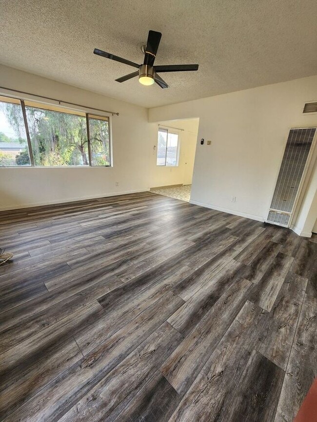 Photo - Charming stand alone Cottage w/LARGE Bonus...