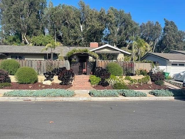 Building Photo - 831 Palermo Dr