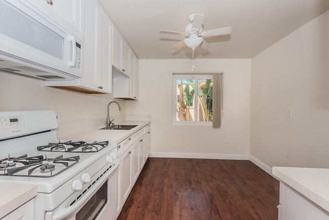 Building Photo - 4162 1/2 Alabama St Unit .5