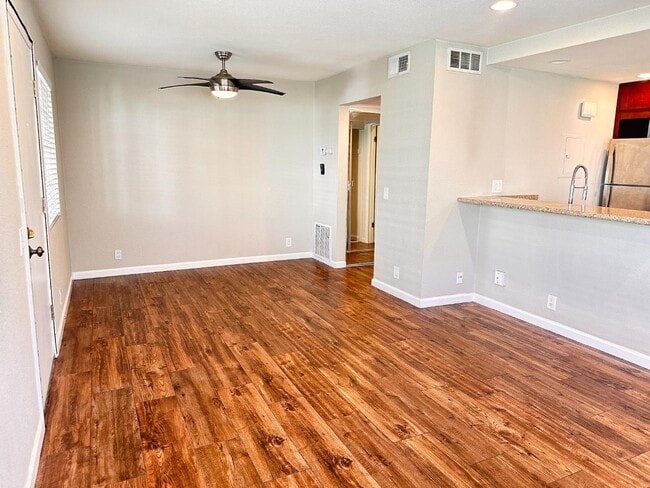 Photo - 774 Eastshore Terrace