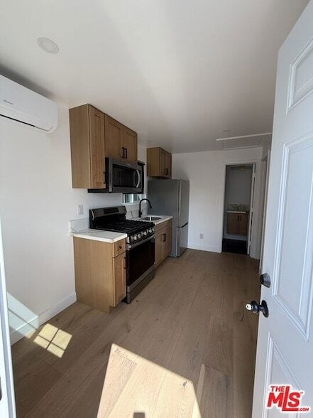 Photo - 9506 San Pedro St