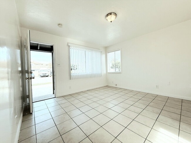 Photo - 14039 Orizaba Ave