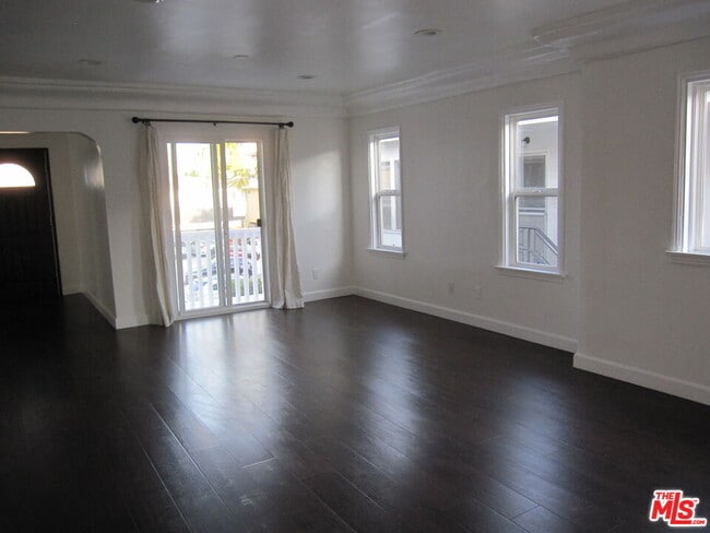 Photo - 1047 S Wooster St